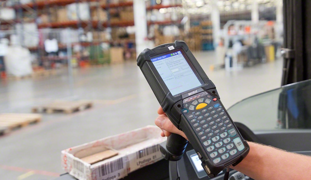 Eine LVS erhöht die Flexibilität bei logistischen Prozessen wie Kommissionierung und Wareneingang.