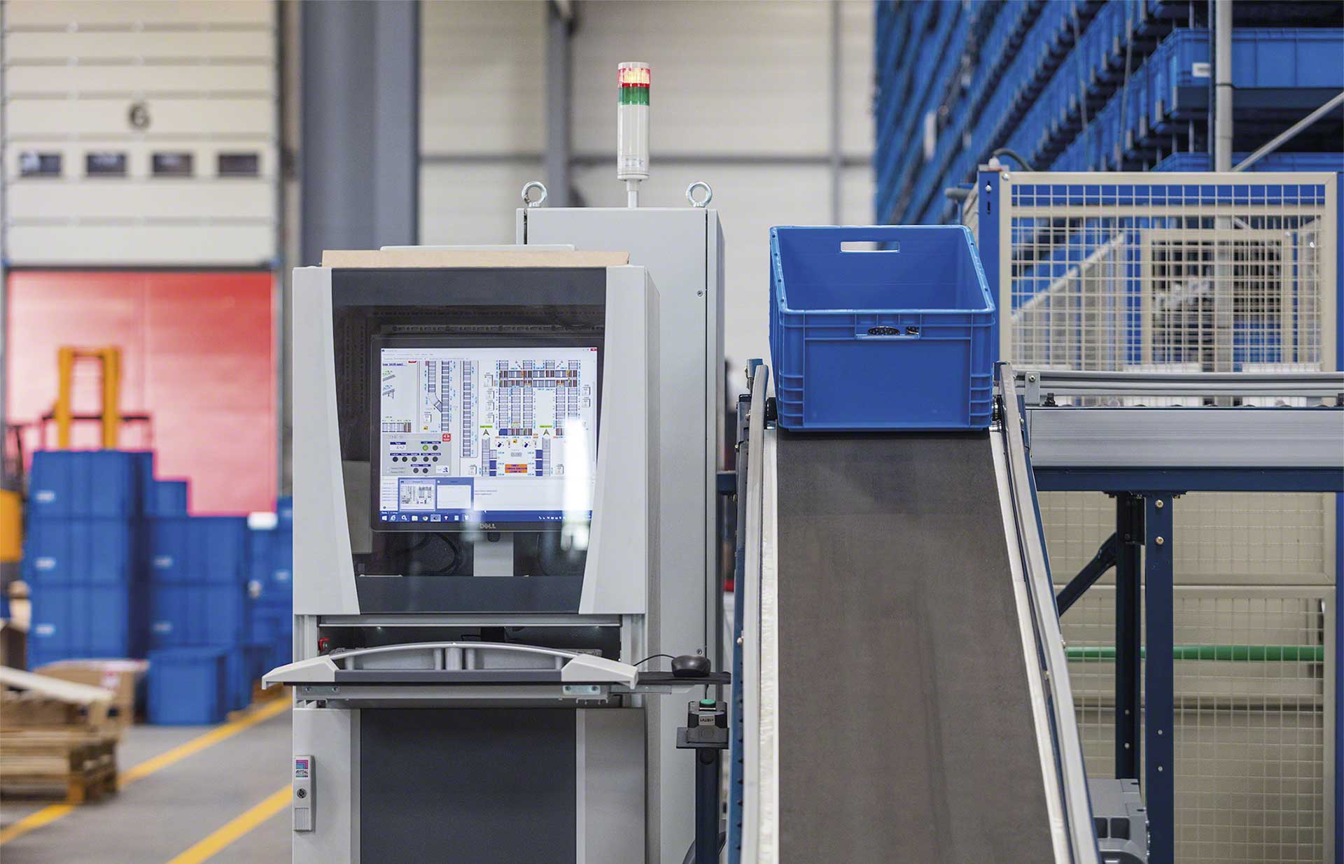 Es gibt eine Vielzahl von Anwendungsmöglichkeiten des Machine Learning in der Logistik Es gibt eine Vielzahl von Anwendungsmöglichkeiten des Machine Learning in der Logistik