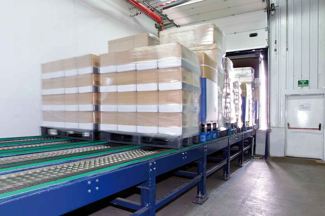 Automatische Ladeflächen beschleunigen den gesamten Prozess des Warenversands. Automatische Ladeflächen beschleunigen den gesamten Prozess des Warenversands.