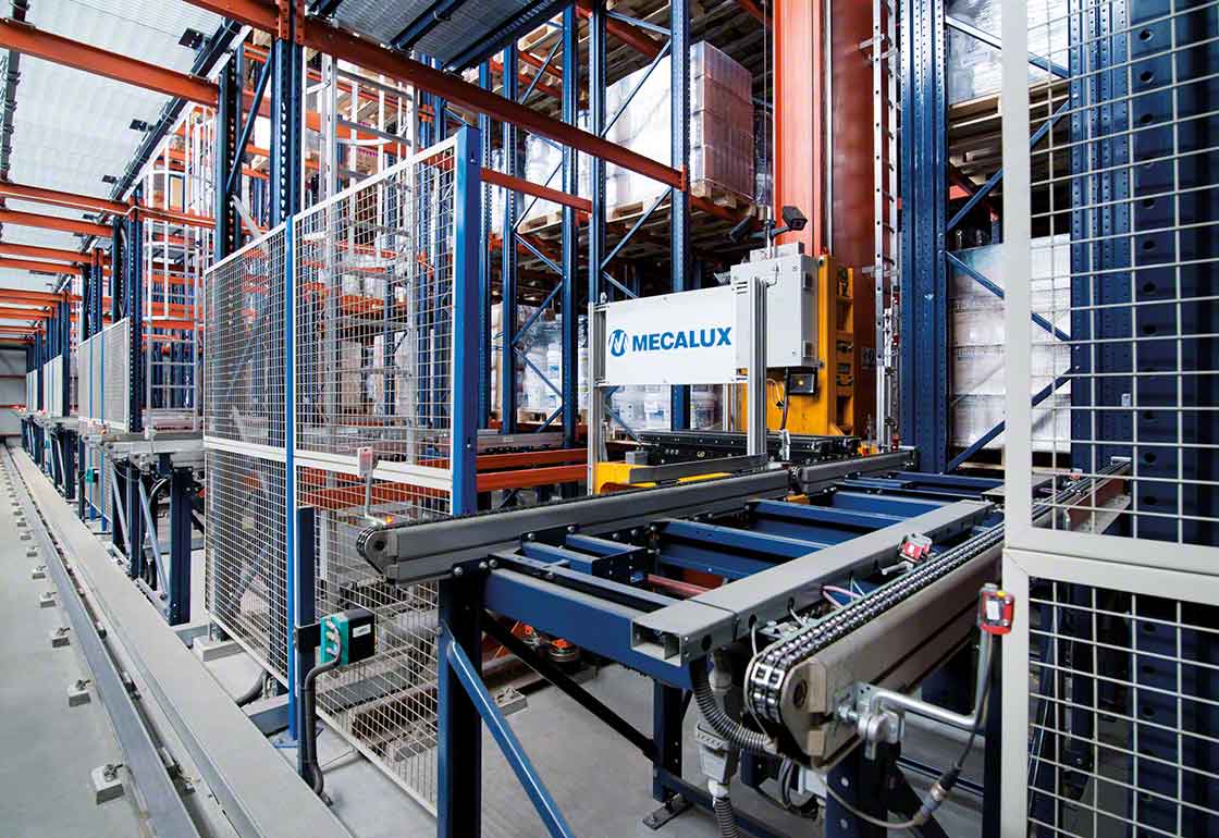 Automatisierte Systeme erleichtern das sichere Handling von Lasten in Chemikalienlagern