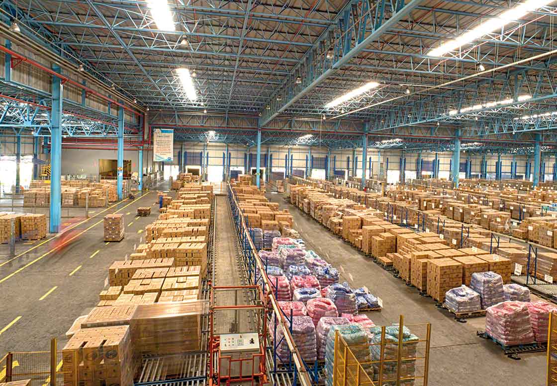 Durch die Konsolidierung von Waren kann die Lagerkapazität optimiert werden.