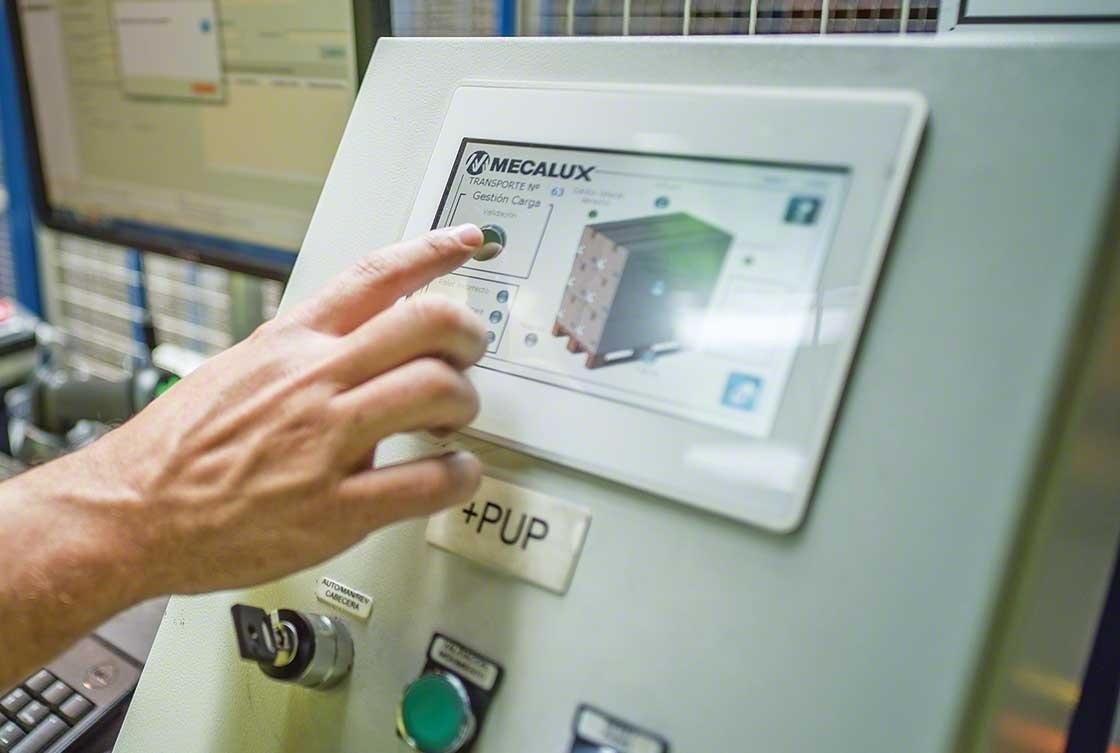 Das Lagerverwaltungssystem unterstützt die mit der Warenannahme verbundenen Aufgaben Das Lagerverwaltungssystem unterstützt die mit der Warenannahme verbundenen Aufgaben