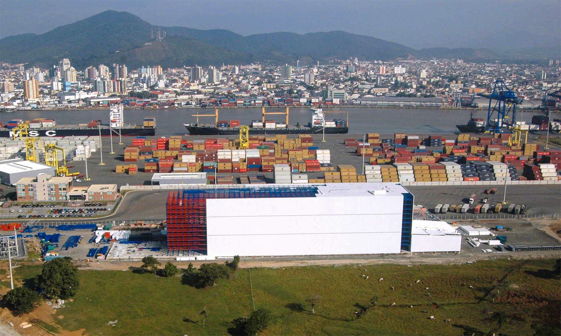 Logistik-Hubs sind logistische Anlagen, die sich in einer bevorzugten Lage befinden.