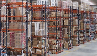 Die häufigsten Logistikprobleme zu erkennen, die in einem Lager auftreten können, ist für eine effiziente Lieferkette von grundlegender Bedeutung