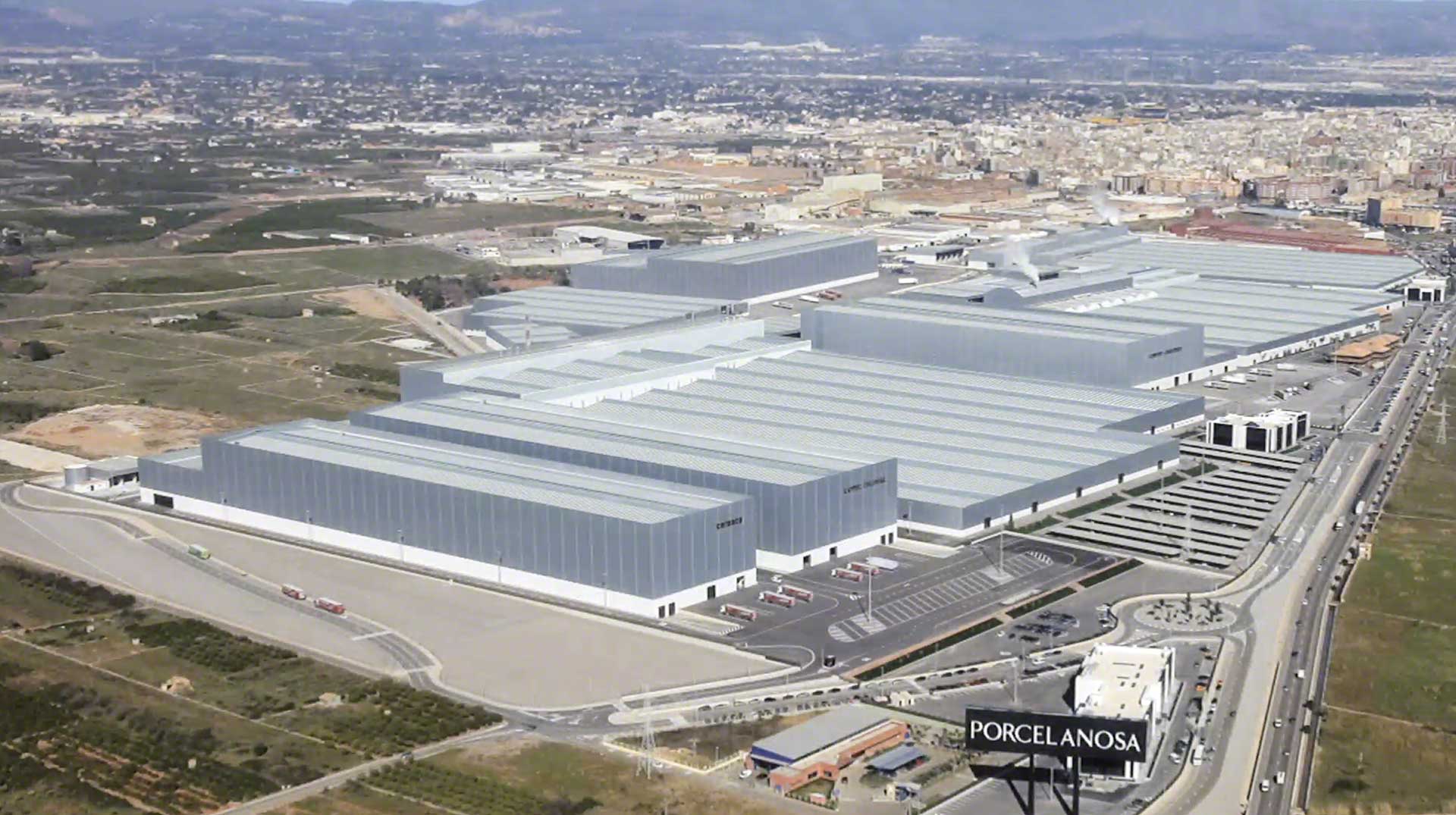 Das Logistikzentrum von Porcelanosa in Vila-real befindet sich an einem idealen Standort für die schnelle Lieferung der Produkte nach ganz Spanien