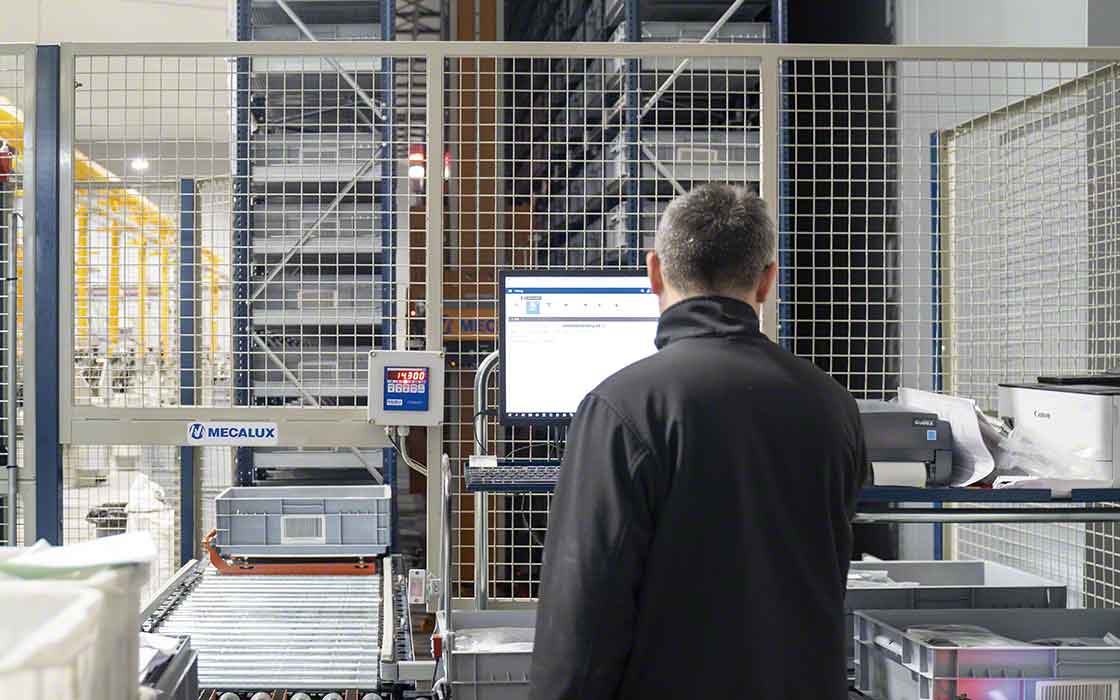 Das LVS ist mit dem MES-System verbunden, um die Lagerverwaltung zu optimieren Das LVS ist mit dem MES-System verbunden, um die Lagerverwaltung zu optimieren