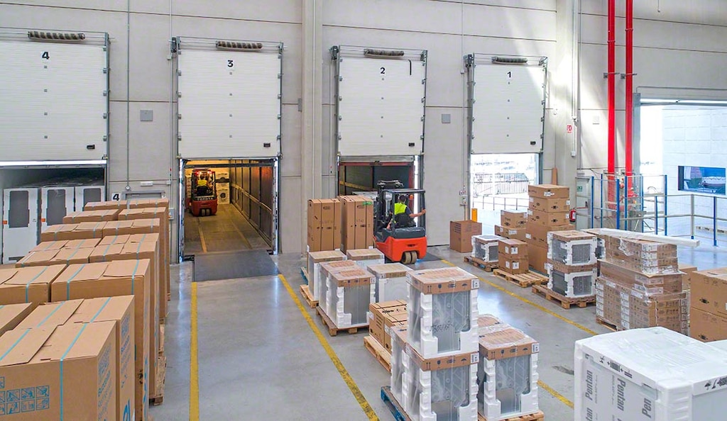 Die Beschaffung ist der erste logistische Prozess in der Lieferkette.