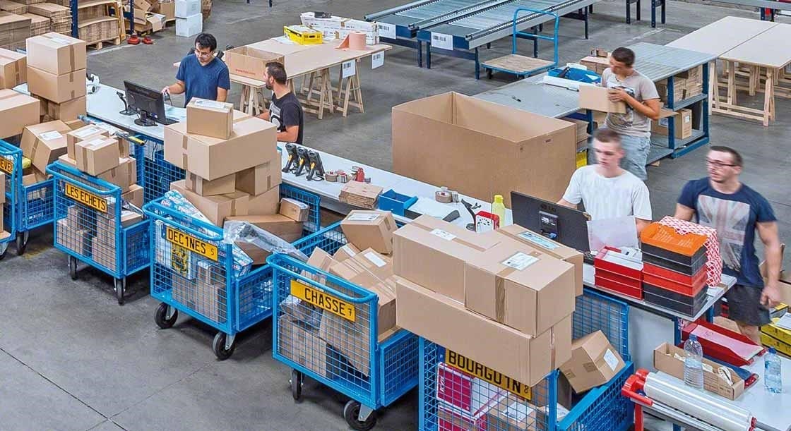 Die Schulung des Personals ist unerlässlich für eine erfolgreiche Koordination der Logistikprozesse. Die Schulung des Personals ist unerlässlich für eine erfolgreiche Koordination der Logistikprozesse.