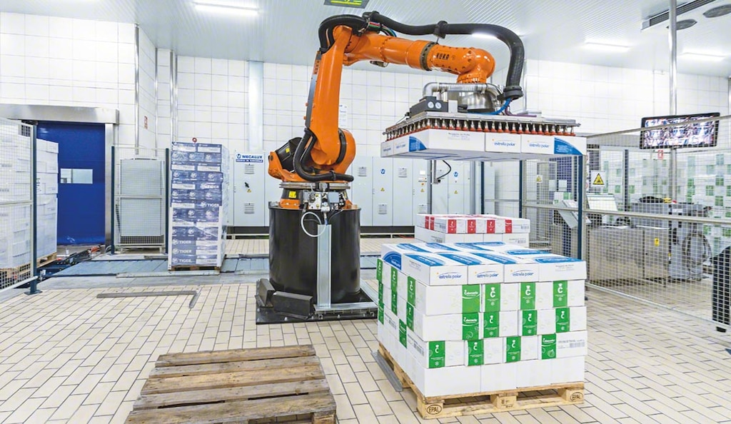 Anthropomorphe Roboter beschleunigen die Auftragszusammenstellung von schweren Waren