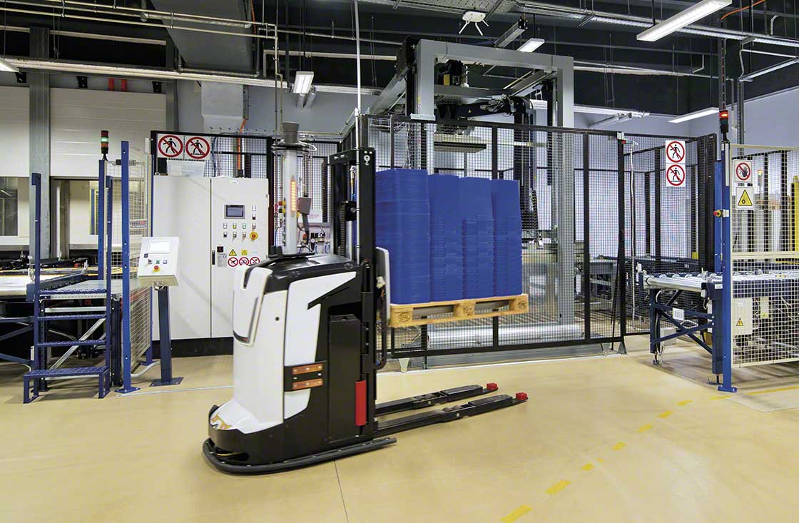 Es gibt wichtige Unterschiede zwischen autonomen mobilen Robotern und FTF Es gibt wichtige Unterschiede zwischen autonomen mobilen Robotern und FTF