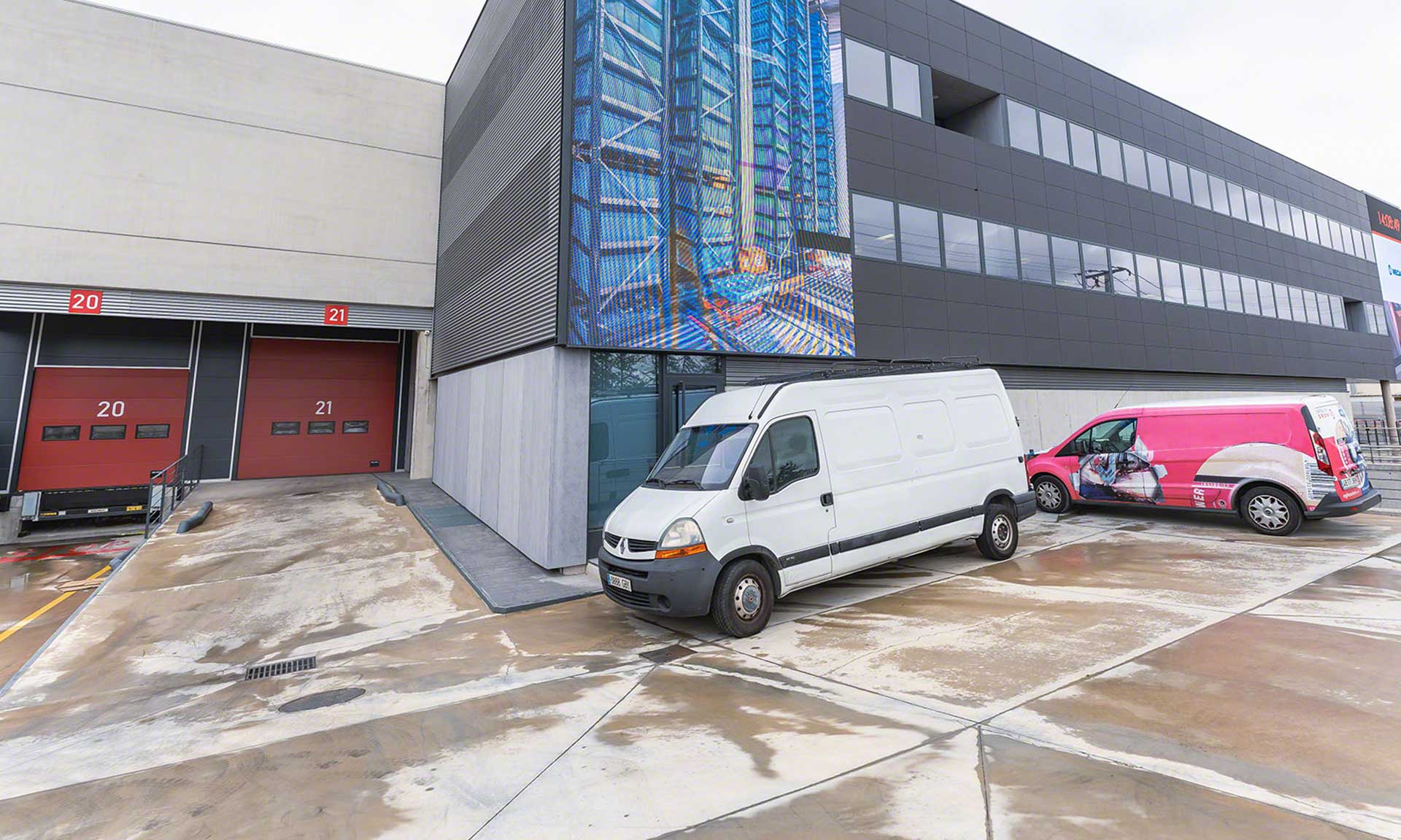 Die urbane Logistik umfasst alle Bewegungen, die mit der Versorgung von Gütern in Städten zu tun haben. Die urbane Logistik umfasst alle Bewegungen, die mit der Versorgung von Gütern in Städten zu tun haben.