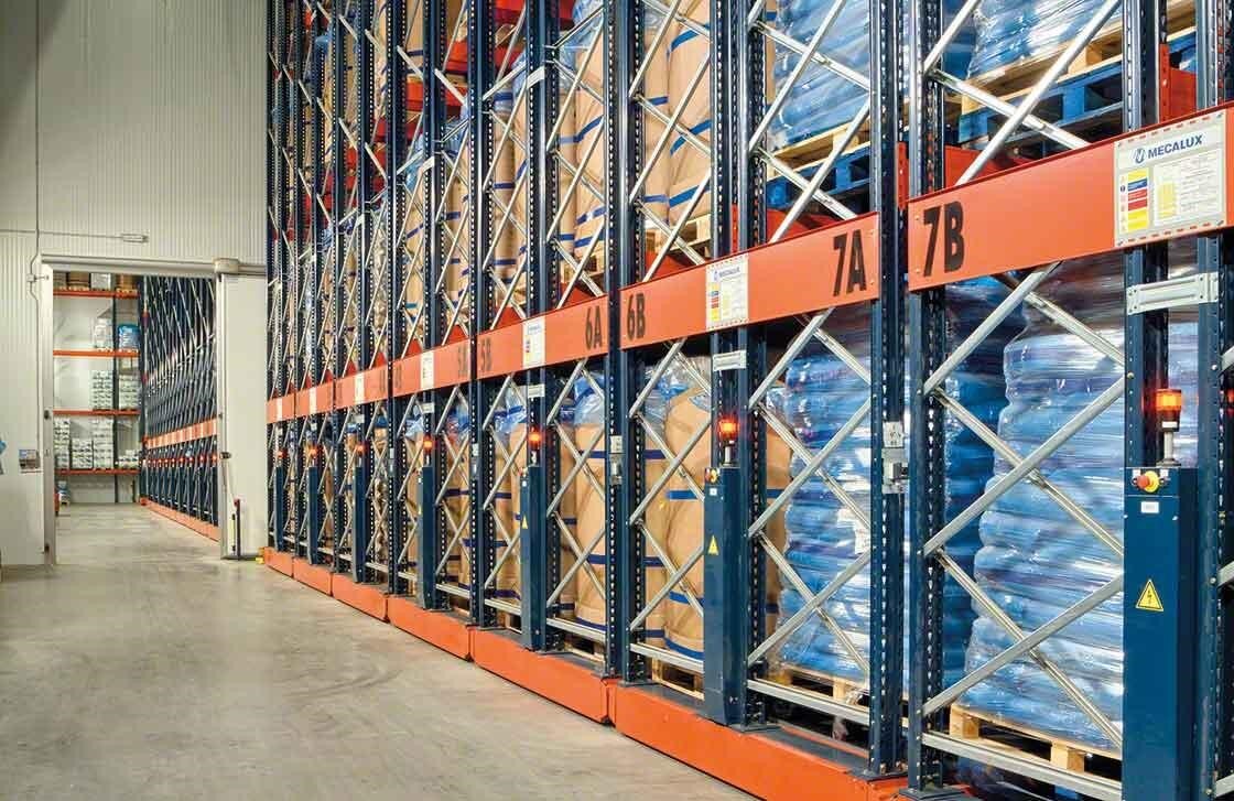 Durch Movirack Verschiebregale wurde die Kapazität des Kühllagers von Iberfresco erhöht Durch Movirack Verschiebregale wurde die Kapazität des Kühllagers von Iberfresco erhöht