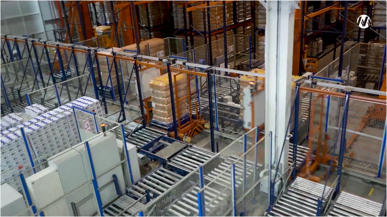 Mecalux entwarf ein halbautomatisches, temperaturkontrolliertes Logistikzentrum
