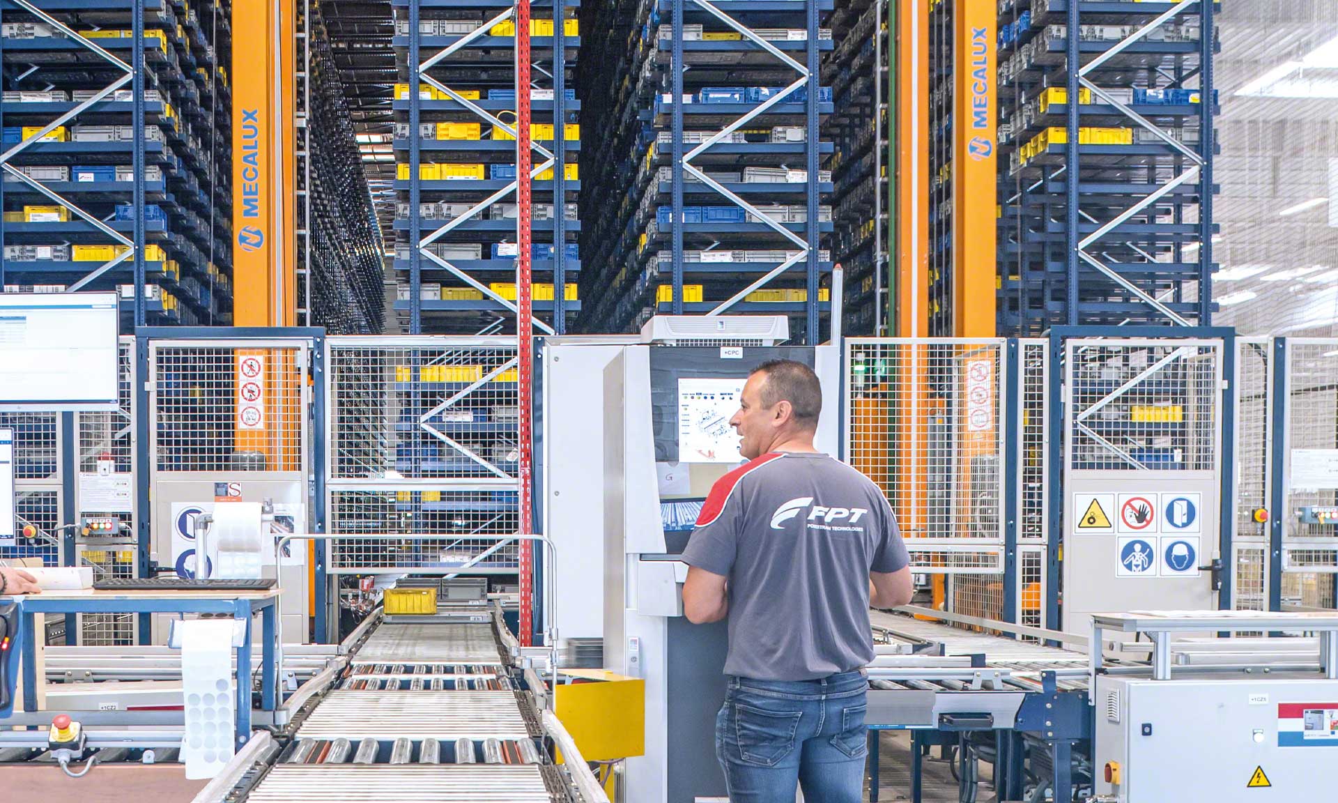 FPT Industrial (IVECO Gruppe) verbindet sein Lager automatisch mit der Produktion FPT Industrial (IVECO Gruppe) verbindet sein Lager automatisch mit der Produktion