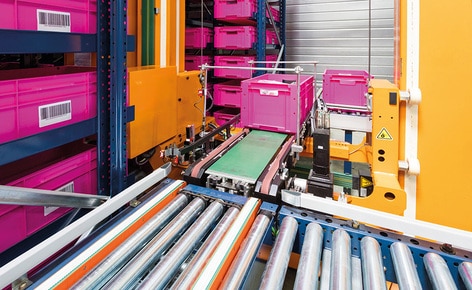 Der Küchen- und Badhersteller SCD Luisina installiert in seinem Logistikzentrum in Frankreich ein automatische Miniload-Lager für Kisten, um seine mehr als 1000 Bestellungen pro Tag abwickeln zu können Der Küchen- und Badhersteller SCD Luisina installiert in seinem Logistikzentrum in Frankreich ein automatische Miniload-Lager für Kisten, um seine mehr als 1000 Bestellungen pro Tag abwickeln zu können