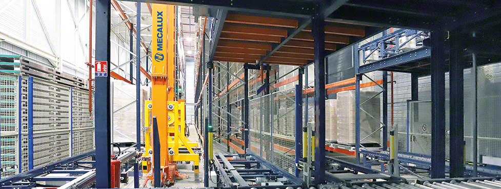 Das automatisierte Lager von Steris zur Sterilisation von Produkten