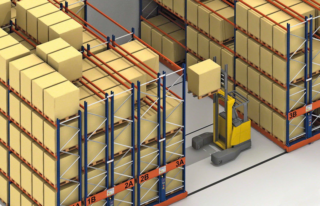 Lager in Italien für die Diätprodukte und Lebensmittel von Vibar Nord