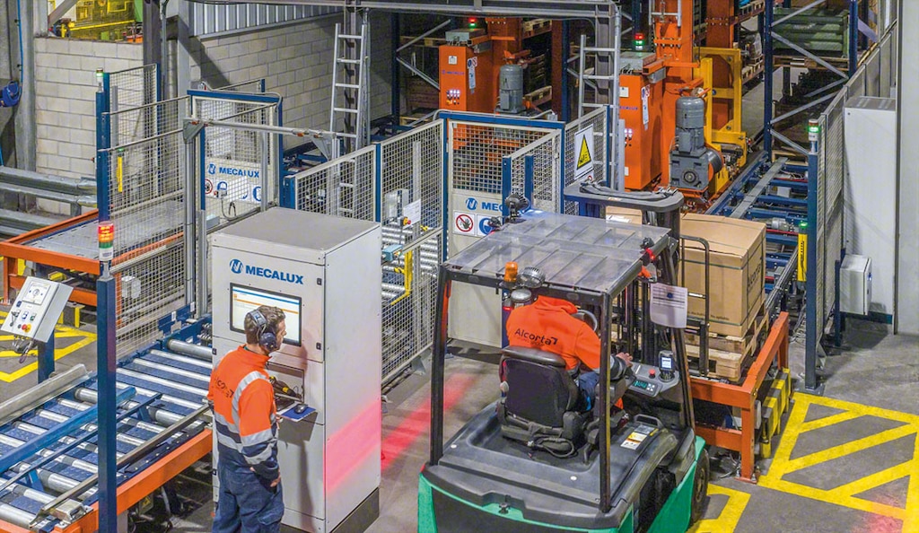 Die Automatisierung ist eine Lagertechnik zur effizienten Verwaltung von Waren