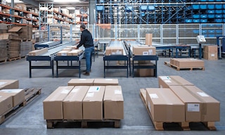 Automated warehouse picking systems boost picking throughput Automated warehouse picking systems boost picking throughput