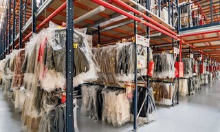 Metallregale für Kleidung: Wie lagert man Kleidung?