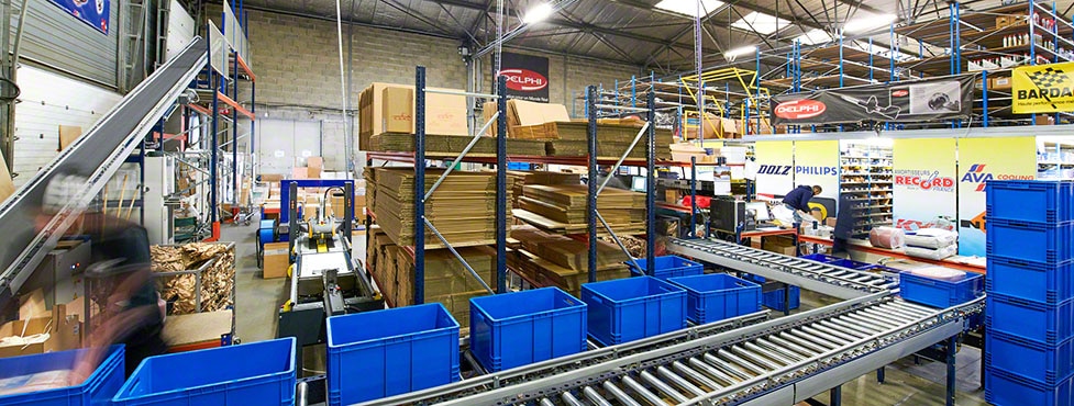 C.D.A.L.: Automatisierter Transport zwischen Lager und Versand C.D.A.L.: Automatisierter Transport zwischen Lager und Versand