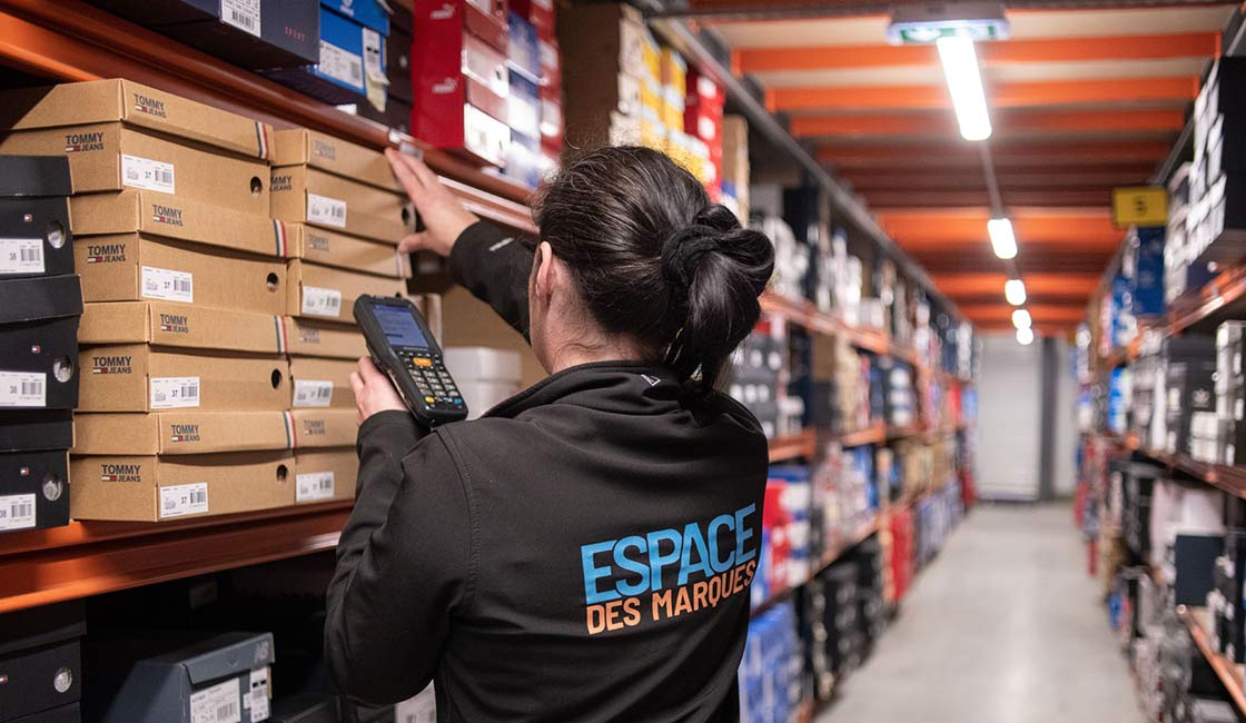 La tienda online Espace des Marques ha disminuido las devoluciones con la ayuda del software de gestión de almacenes