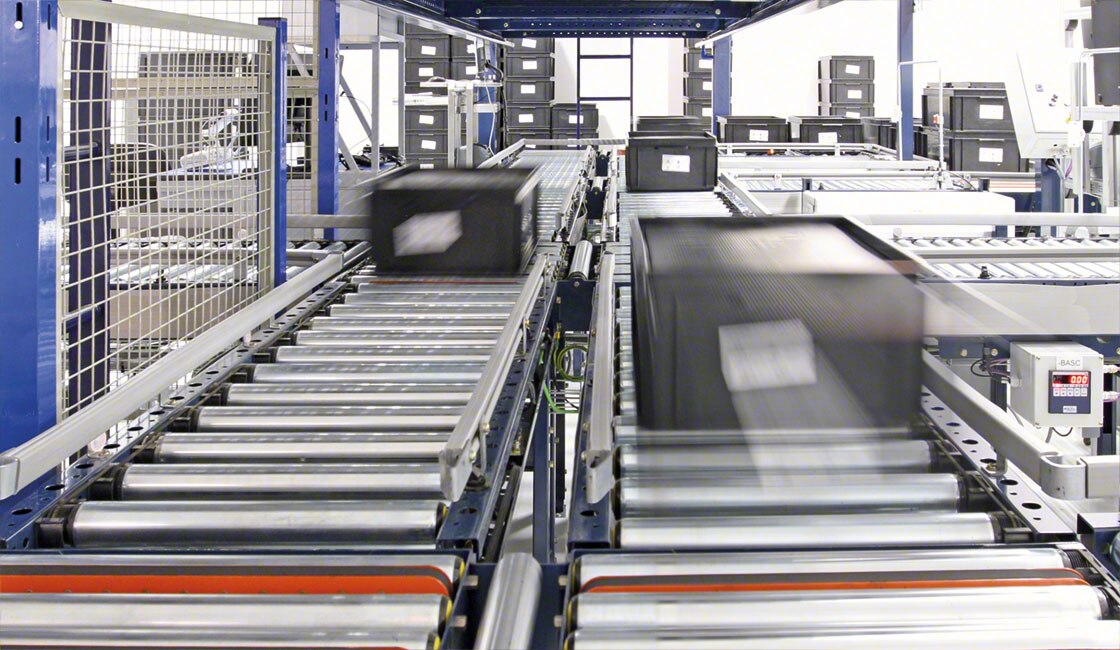 La multinacional Continental ha instalado un almacén automático de cajas para gestionar productos terminados