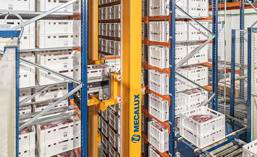 Elaborados Cárnicos Medina: 30 Mio. kg Rindfleisch/Jahr in einem automatisierten Puffer Elaborados Cárnicos Medina: 30 Mio. kg Rindfleisch/Jahr in einem automatisierten Puffer