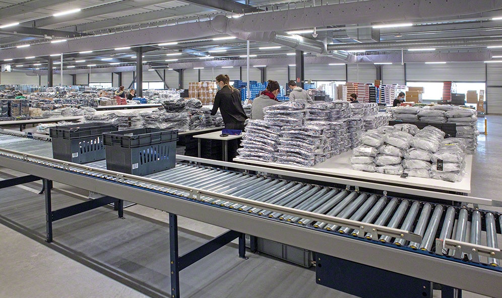 CCV: Automatisierte Fördervorrichtungen zur Verwaltung von 20.000 Produkten pro Tag