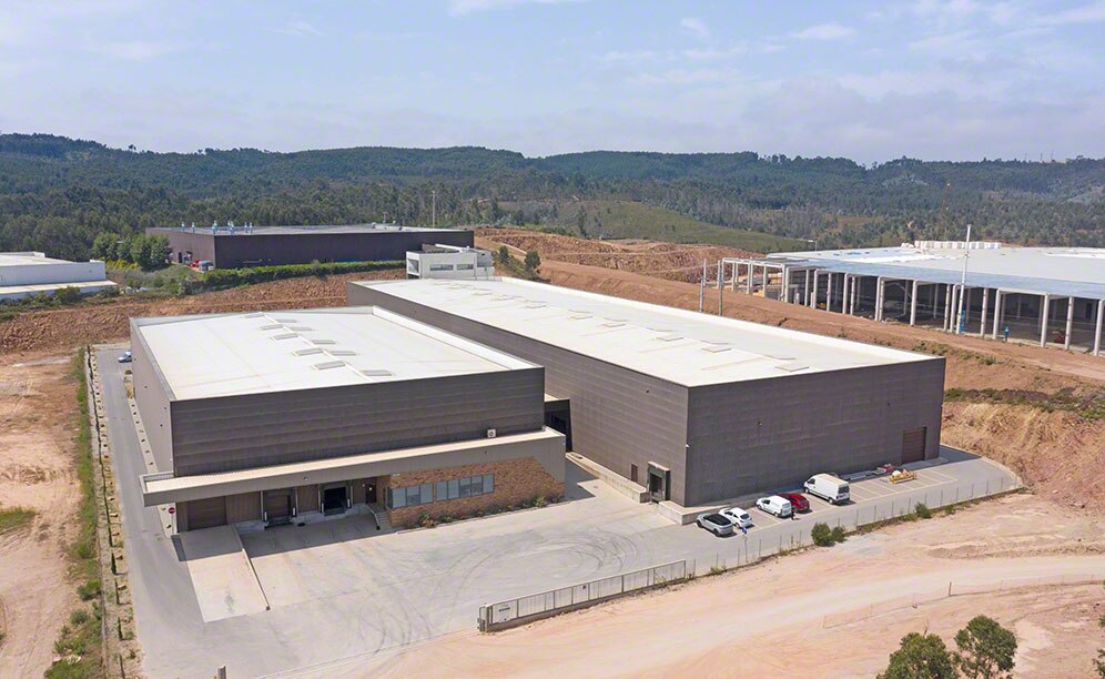 Finieco lagert Papiertüten in seinem neuen Zentrum in Santo Tirso, Portugal