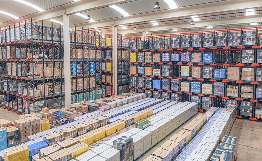 Iberfrasa erweitert das Lager für Hygieneprodukte mit dem Pallet-Shuttle-System Iberfrasa erweitert das Lager für Hygieneprodukte mit dem Pallet-Shuttle-System