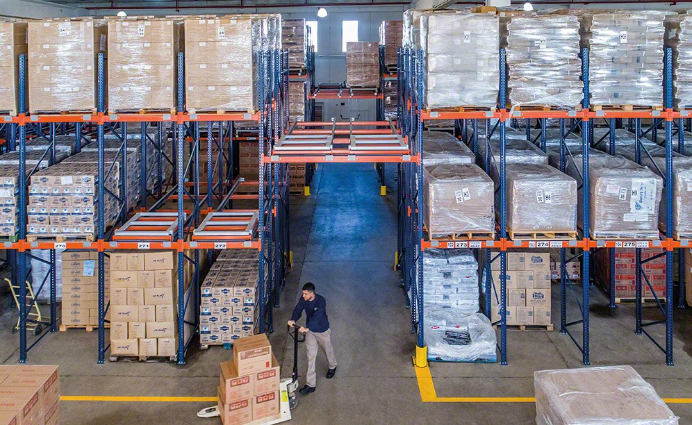 Die Grido-Eisdielen erneuern ihr Logistikzentrum in Córdoba (Argentinien) Die Grido-Eisdielen erneuern ihr Logistikzentrum in Córdoba (Argentinien)