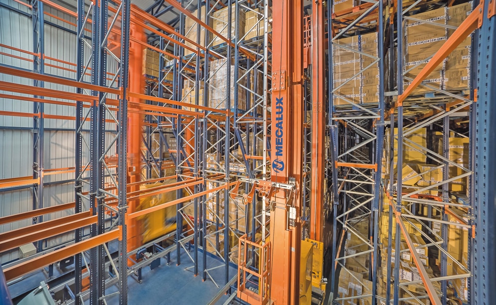 Das Hochregallager in Silobauweise von Gioseppo bietet Platz für 5844 Paletten