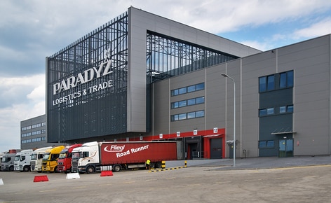 Mecalux hat für Ceramika Paradyż ein automatisches Hochregallager in Silobauweise mit einer Lagerkapazität für über 20.200 Paletten