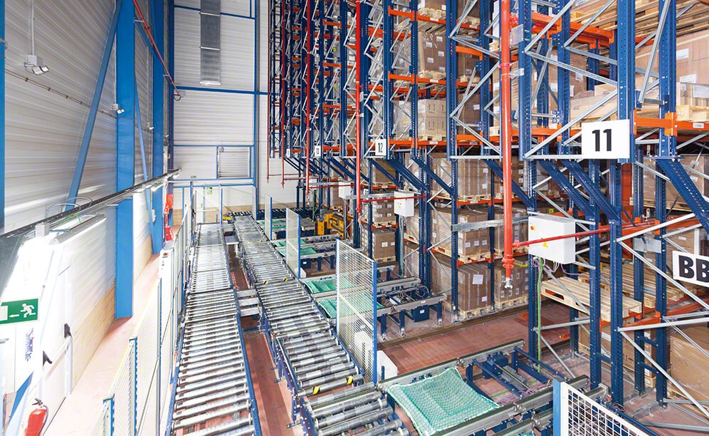 Disalfarm erhöht seine Kapazität und Produktivität mit der Automatisierung in verschiedenen Lagerbereichen Disalfarm erhöht seine Kapazität und Produktivität mit der Automatisierung in verschiedenen Lagerbereichen