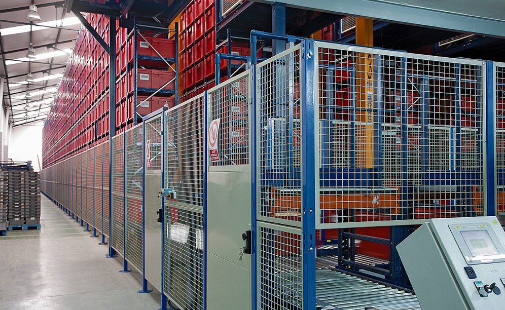Unidroco verfügt in seinem Logistikzentrum in Barcelona über ein automatisches Miniload-Lager mit Kapazität für über 14.200 Behälter