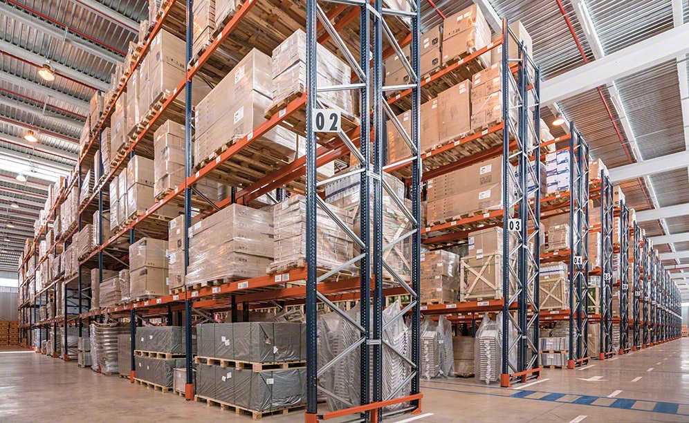 Lager für Heimwerker- und Gartenartikel von Leroy Merlin