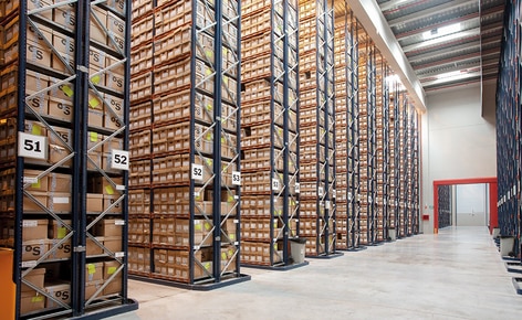 Durch die Installation von konventionellen Palettenregalen erreicht das Dokumentenarchiv von Banco de Sabadell eine Lagerkapazität für 658.236 Kisten Durch die Installation von konventionellen Palettenregalen erreicht das Dokumentenarchiv von Banco de Sabadell eine Lagerkapazität für 658.236 Kisten