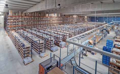 Innovation und Flexibilität bei der Kommissionierung von Industrie-, Hardware- und DIY- Kundenaufträgen Innovation und Flexibilität bei der Kommissionierung von Industrie-, Hardware- und DIY- Kundenaufträgen