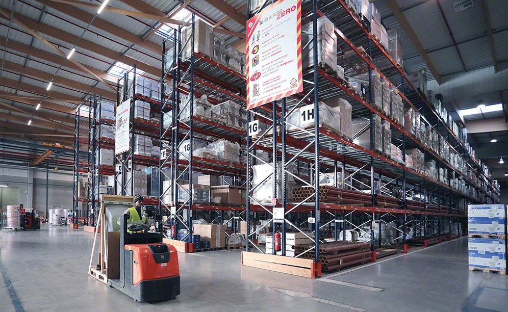 Mecalux und Saint-Gobain: eine Zusammenarbeit, die zum Erfolg führt Mecalux und Saint-Gobain: eine Zusammenarbeit, die zum Erfolg führt