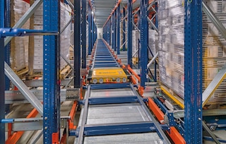 Automatisches Paletten-Shuttle-System 3D