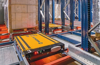 Das Automatische Paletten-Shuttle-System 3D ist eine äußerst flexible Lösung