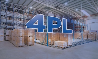 Ein 4PL-Dienstleister koordiniert und optimiert die Lieferkette eines Unternehmens