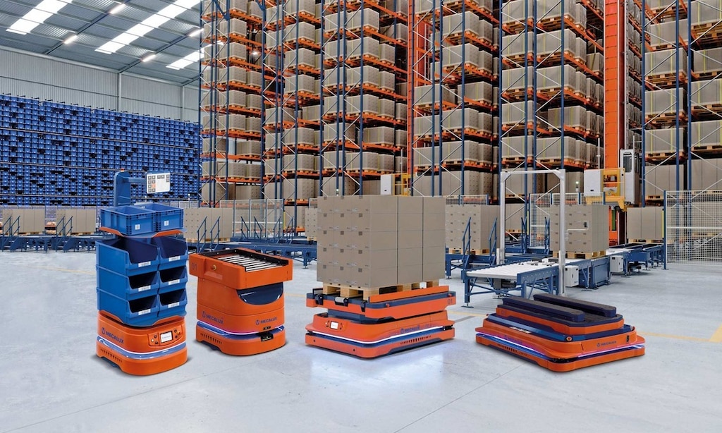 Verschiedene AMR-Modelle können Behälter, Pakete oder Paletten transportieren oder bei der Kommissionierung helfen