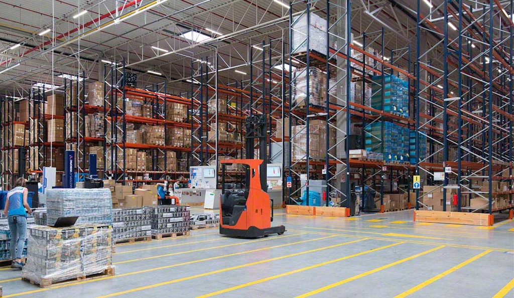 Eine der Aufgaben der Logistik ist die Steigerung der Kundenzufriedenheit
