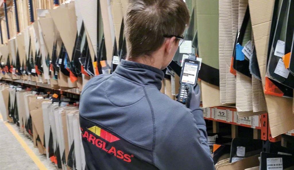 Easy WMS von Mecalux optimiert die Auftragsabwicklung im Windschutzscheibenlager von Carglass in Slowenien