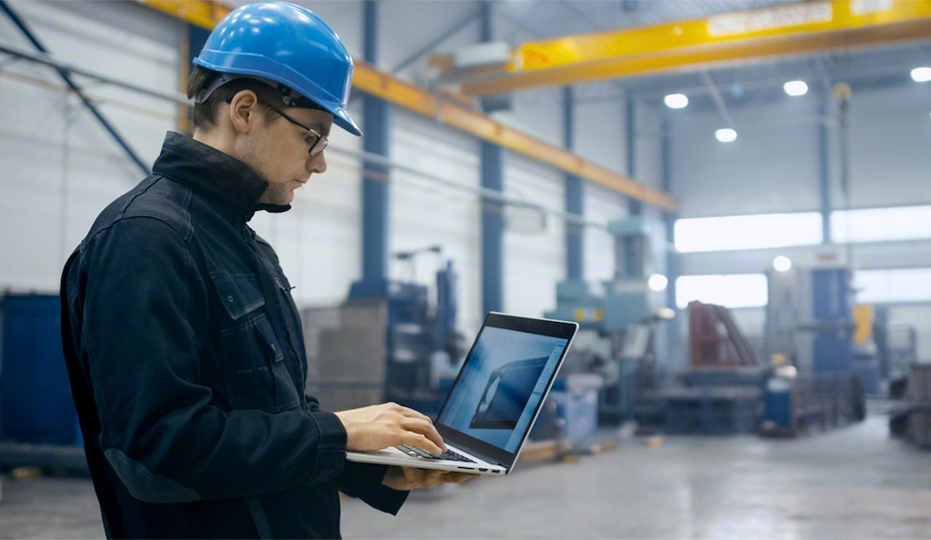 Eine CMMS-Software misst die Effizienz von Wartungsaufgaben anhand von individuell angepassten Berichten