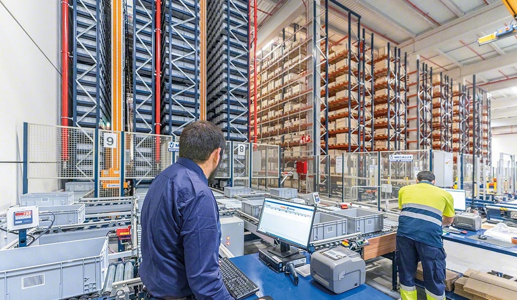 Der Einsatz eines Lagerverwaltungssystems minimiert Flaschenhälse, da Arbeitsabläufe rückverfolgt werden können