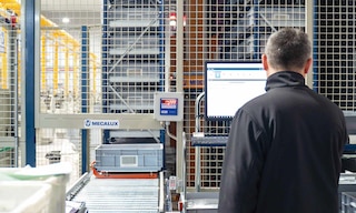 Industriewaagen und LVS im Lager