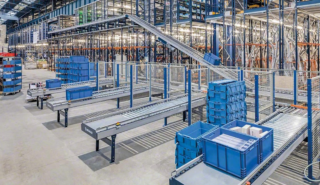 Durch die Automatisierung von Lagerprozessen lassen sich die Lagerkosten senken